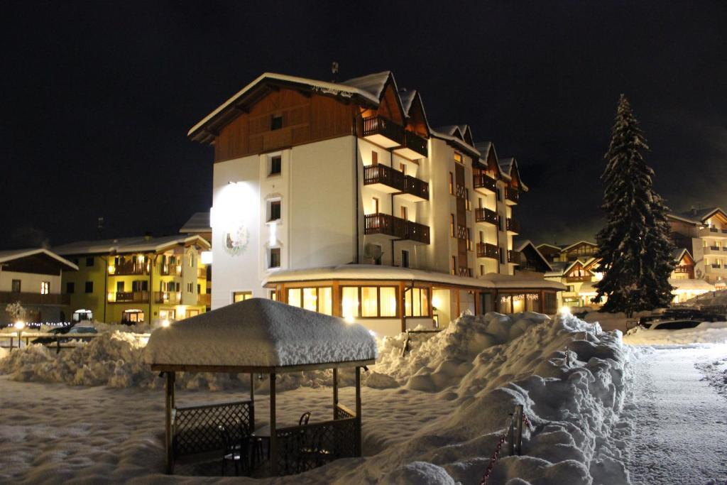 Hotel Rosa Alpina Andalo Exteriér fotografie